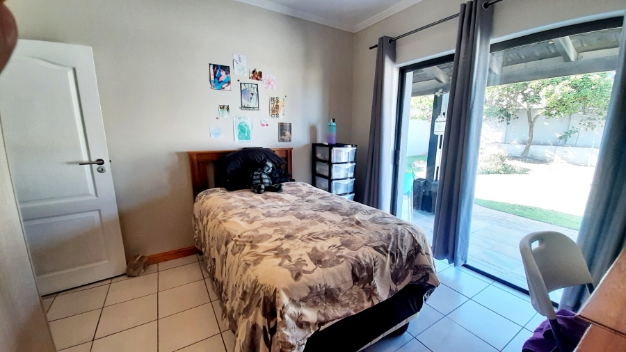 To Let 3 Bedroom Property for Rent in Blue Mountain Village Western Cape